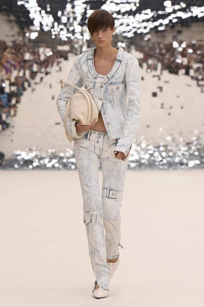 Look 2